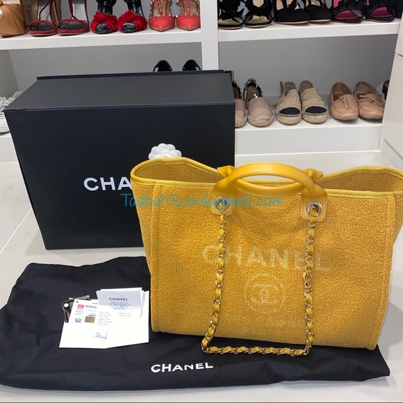 🚫SOLD‼️CHANEL Deauville Large Tote (gold) - Picture 3 of 6
